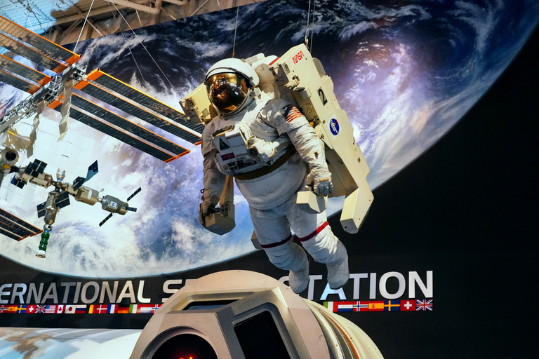 Houston: Space Center Self-Guided Tour with Transportation Space Center Houston