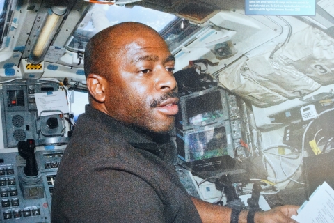 Houston: Space Center Self-Guided Tour with Transportation Space Center Houston