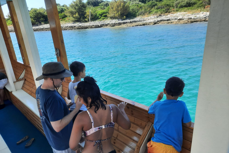 Kamenjak Cruise: Secret Beach, Cave & Fish Feeding