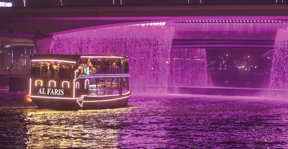 Dubai: Wasserkanal-Kreuzfahrt und La Perle Show mit Abendessen