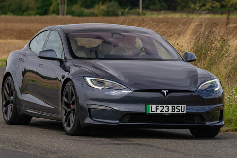 Baku: Airport Transfer with Tesla models