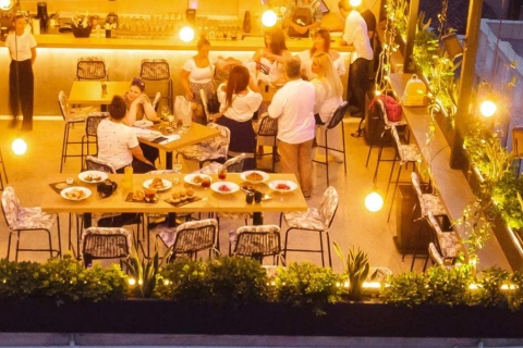 Athènes: cours de cuisine grecque et dîner sur un toit