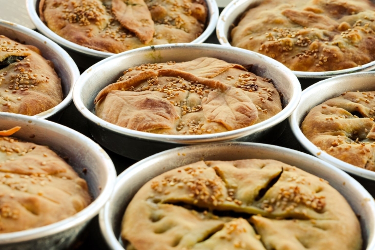 Atenas: clase de cocina griega y cena en la azotea