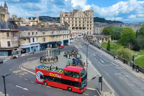 Banho: Tootbus Bath Discovery Hop-On Hop-Off Tour