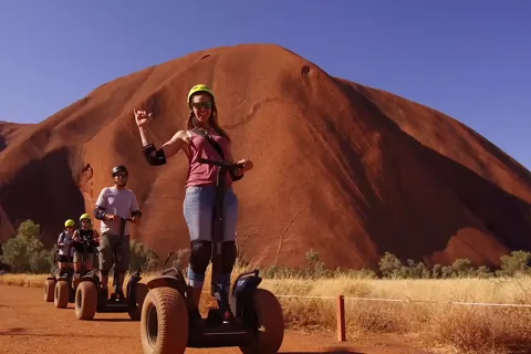 Tour in Segway della base di Uluru all'alba
