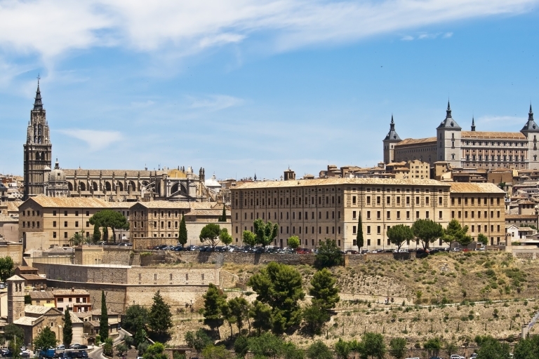 Desde Madrid: excursión de un día a Toledo con recorrido a pie