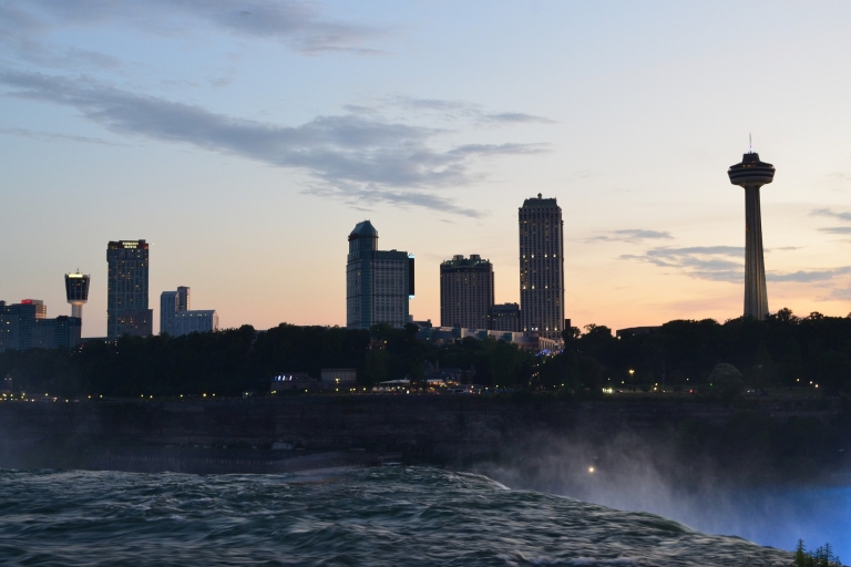 Niagara Falls, USA: Night Illumination Tour 1-Hour Tour