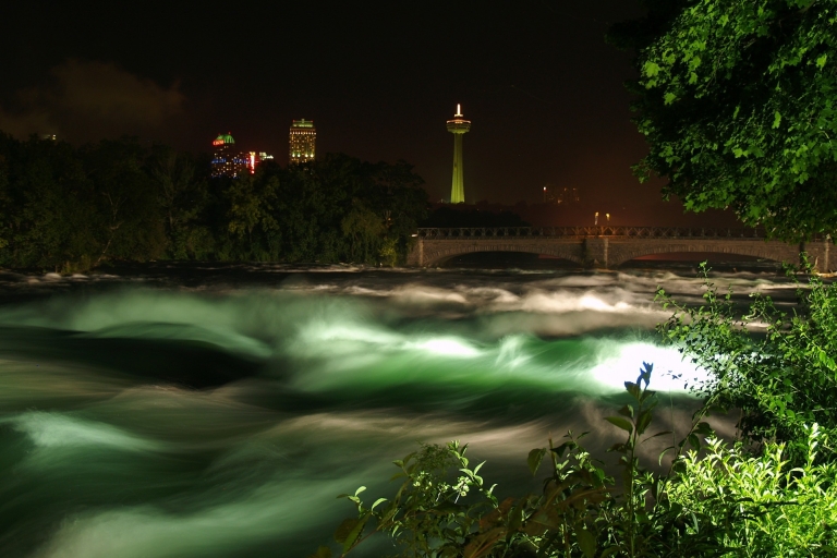 Niagara Falls, VS: nachtverlichtingstour90 minuten durende rondleiding