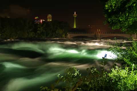 Niagara Falls, USA: Night Illumination Tour