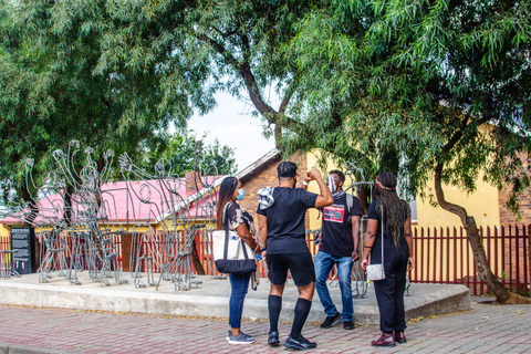 Soweto : visite à pied avec un guide localSoweto : visite guidée à pied avec déjeuner