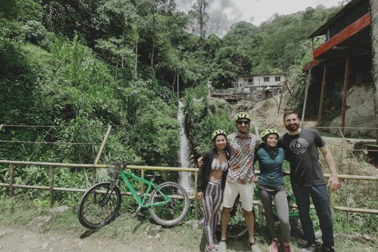 Medellín : excursion d'une journée en VTT avec déjeuner