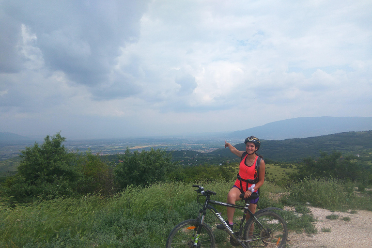 SKOPJE HYR EN CYKEL