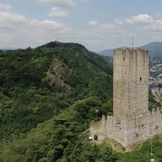 Como: apertura privata di un castello medievale sul lago di Como