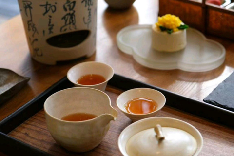 Shanghai: Shaoshanji Mansion Entry Ticket with Tea Courtyard Tea Experience for Three