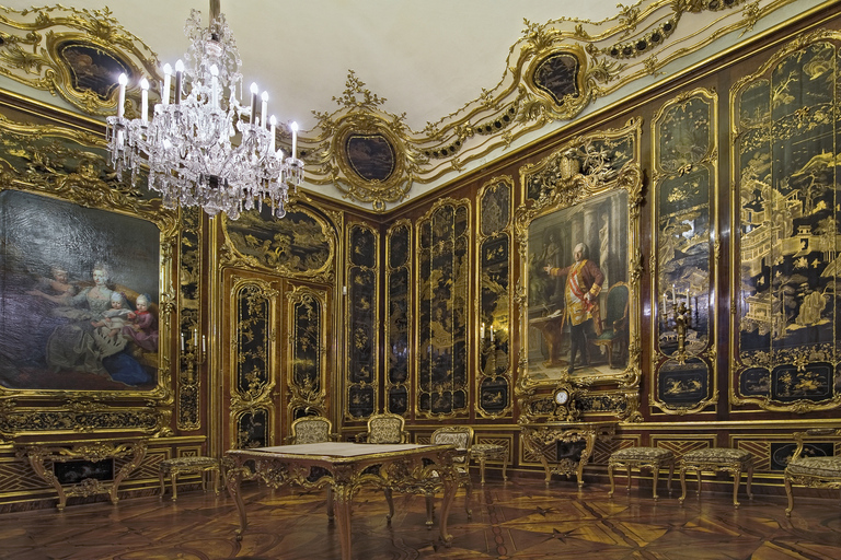 Vienna: Hofburg Palace, Sisi Museum & Silver Collection Tour 2 Hour: Hofburg Imperial Palace Complex