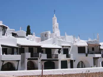 From Mallorca: Guided Day Trip to Menorca