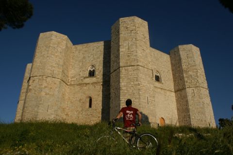 Andria: 3-Hour Bike Tour around Castel del Monte