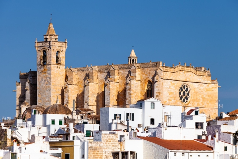 Vanaf Mallorca: Dagtrip met gids naar MenorcaTour met pick-up vanuit Noord-Mallorca