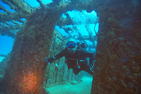 Cancun: Tauchen für zertifizierte Taucher an 3 OrtenPunta Cancun Reefs für zertifizierte Taucher, 2 Tauchgänge