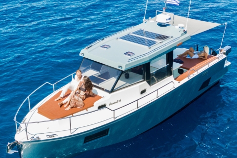 Santorini: Customized Private Cruise with Skipper Customized Private Cruise, 5 Hours