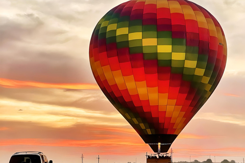 Dubai: Sunrise Hot Air Balloon Ride with Transfers & More