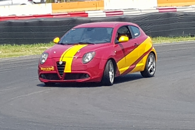 Milán: prueba de conducción en la pista de carreras Alfa Romeo MiTo