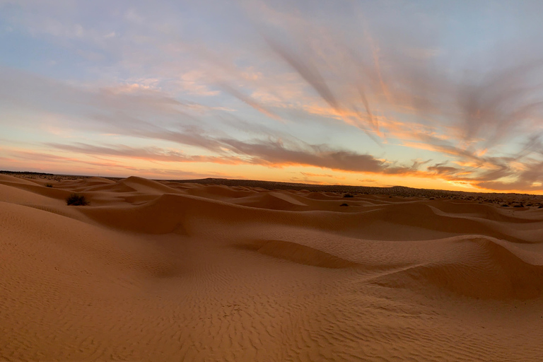 Wüste Sahara: 2-tägige Tour mit Essen und einer Nacht im Zelt