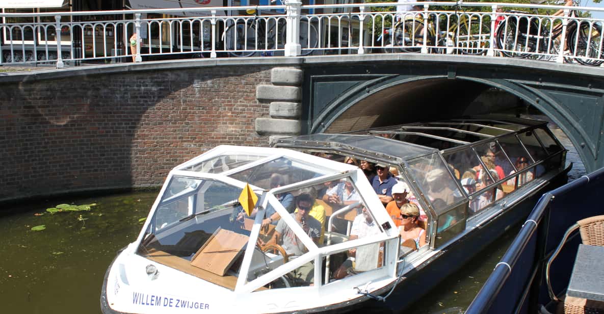 Delft: Canal Cruise with Guided Commentary