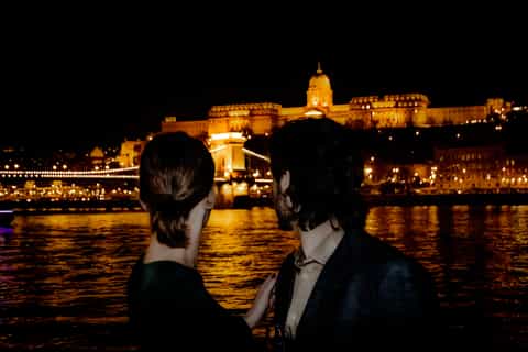 Budapest: Danube Cruise with Hungarian Dinner and Live Music