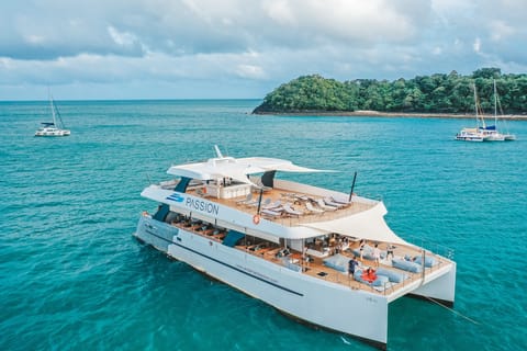 Phuket: crociera di lusso sull'isola con pranzo e cena al tramonto