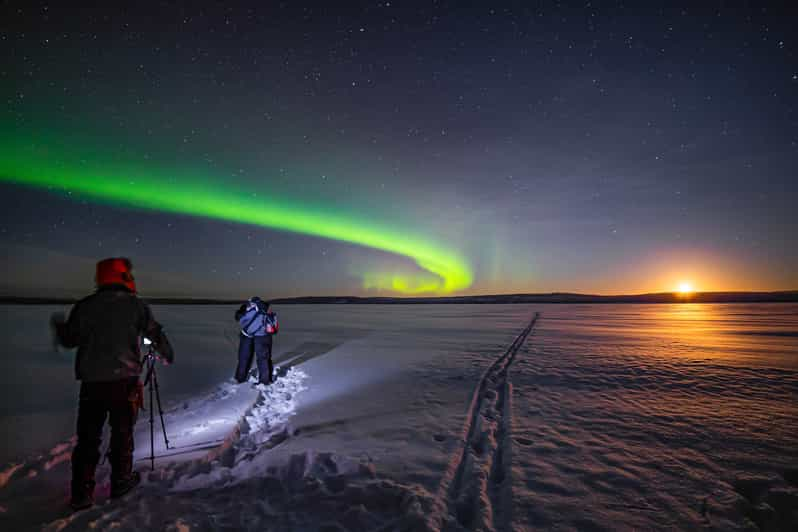 Rovaniemi: Discover The Northern Lights Photography Tour | GetYourGuide