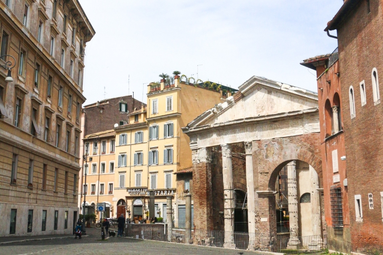 Roma: tour guiado a pie por el gueto judíoTour matutino en italiano
