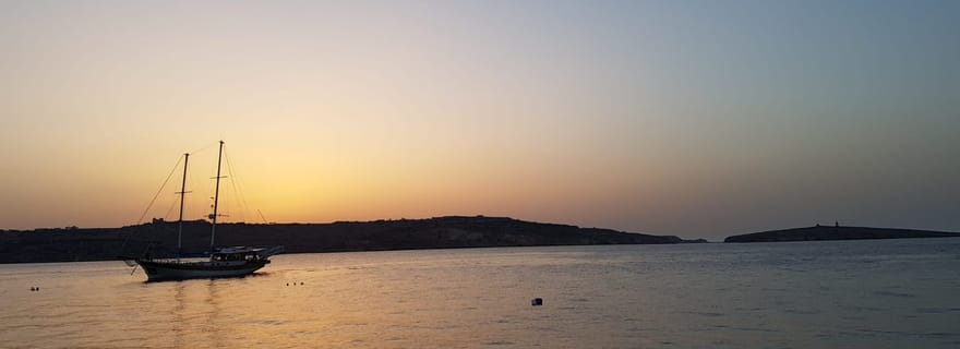 Malte : croisière au coucher du soleil vers le Lagon Bleu et les grottes