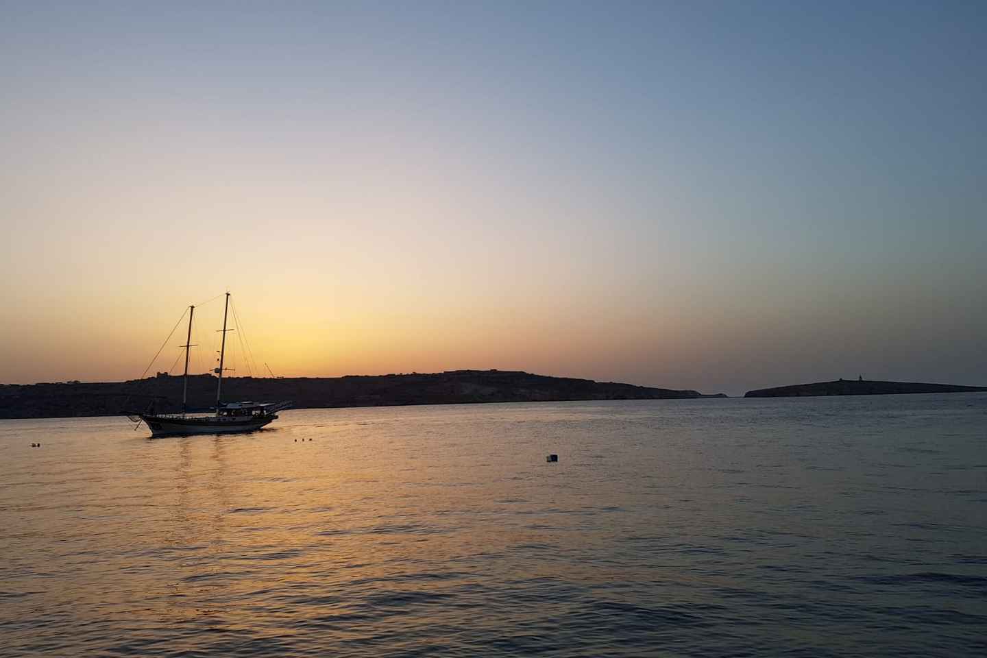 Síðdegis sigling til Bláa lónsins og sjóhella