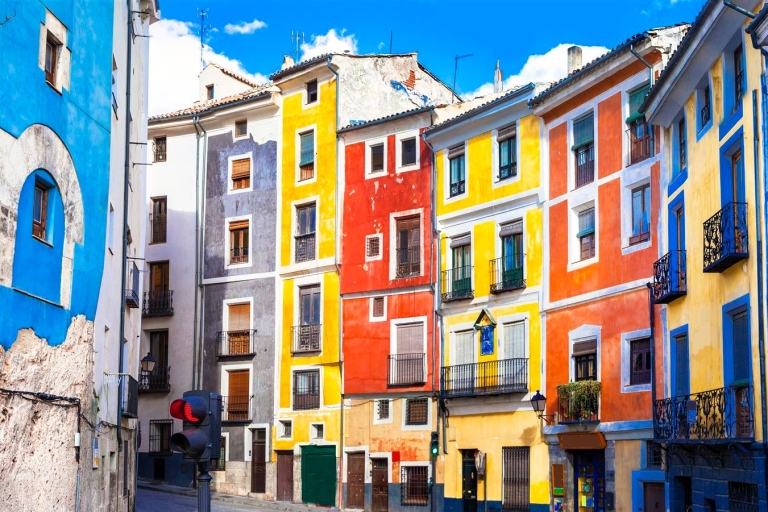 Madrid: Day Trip to Cuenca and The Enchanted City Tour in Spanish