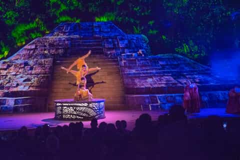 Puerto Vallarta: Rhythms of the Night Cruise & Dinner Show