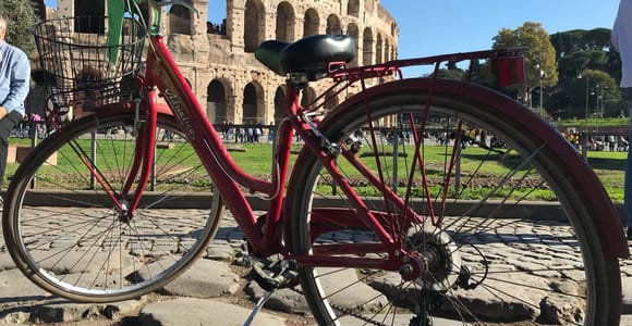 Rome: Monuments and Belvederes Bike Tour