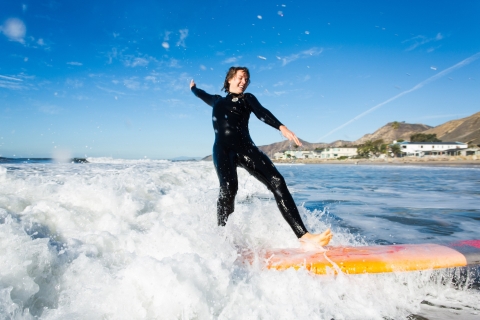 Ventura: Lección privada de surf para principiantes de 1,5 horasClase privada de surf a las 15:00