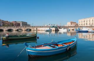 Siracusa Mehrsprachige Tagestour ab Palermo