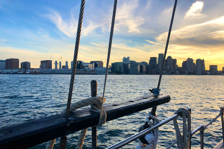 Boston: Sunset Tall Ship hamnkryssning