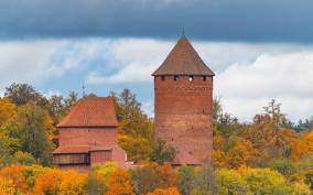 Riga: Private Sigulda, Turaida, and Gauja National Park Tour