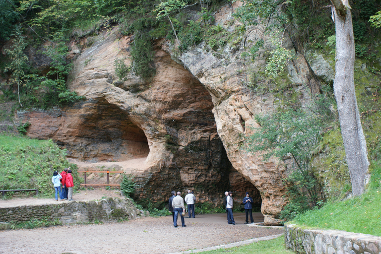 Riga: recorrido privado por el parque nacional de Sigulda, Turaida y Gauja