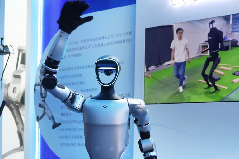 Hangzhou Future Technology Experience (Robots and AI)