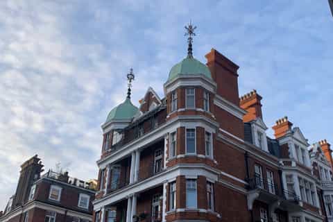London: 1.5-Hour Luxurious Mayfair Exploration Game