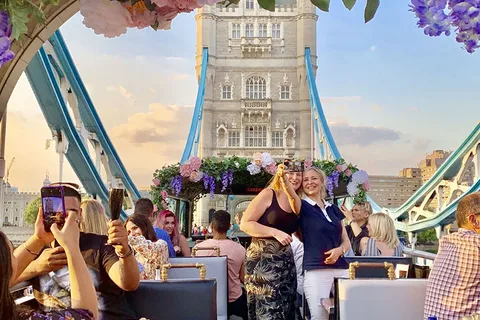 London: Bar Bus Tour med Tootbus