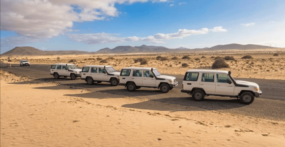Flache, von Vulkangestein geschützte Becken an der Küste nördlich von El Cotillo