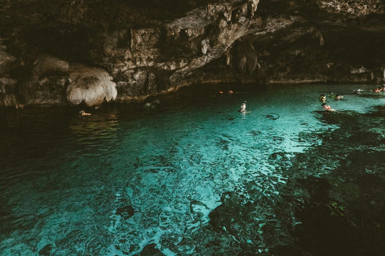 Excursión Tulum Coba: Explora las ruinas mayas y nada en un cenote