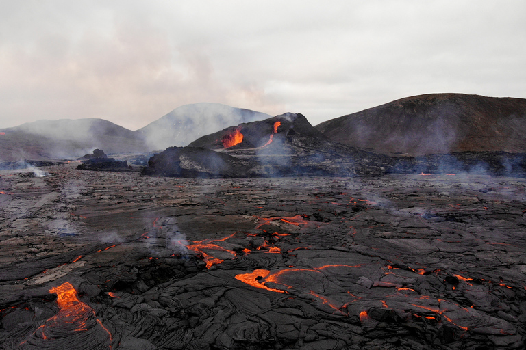 Reykjavík: Vandring på vulkanen Geldingadalir och besök i den blå lagunen