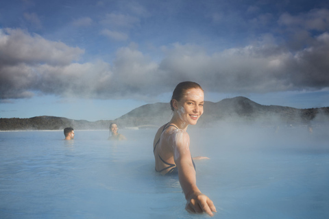 Reykjavík: Vandring på vulkanen Geldingadalir och besök i den blå lagunen