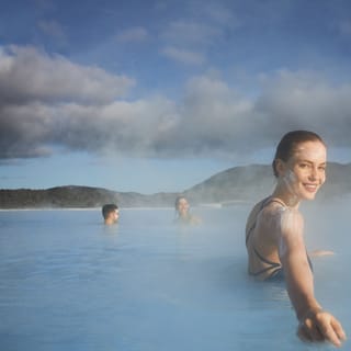 Fra Reykjavik: Adgang til Den blå lagune med transport